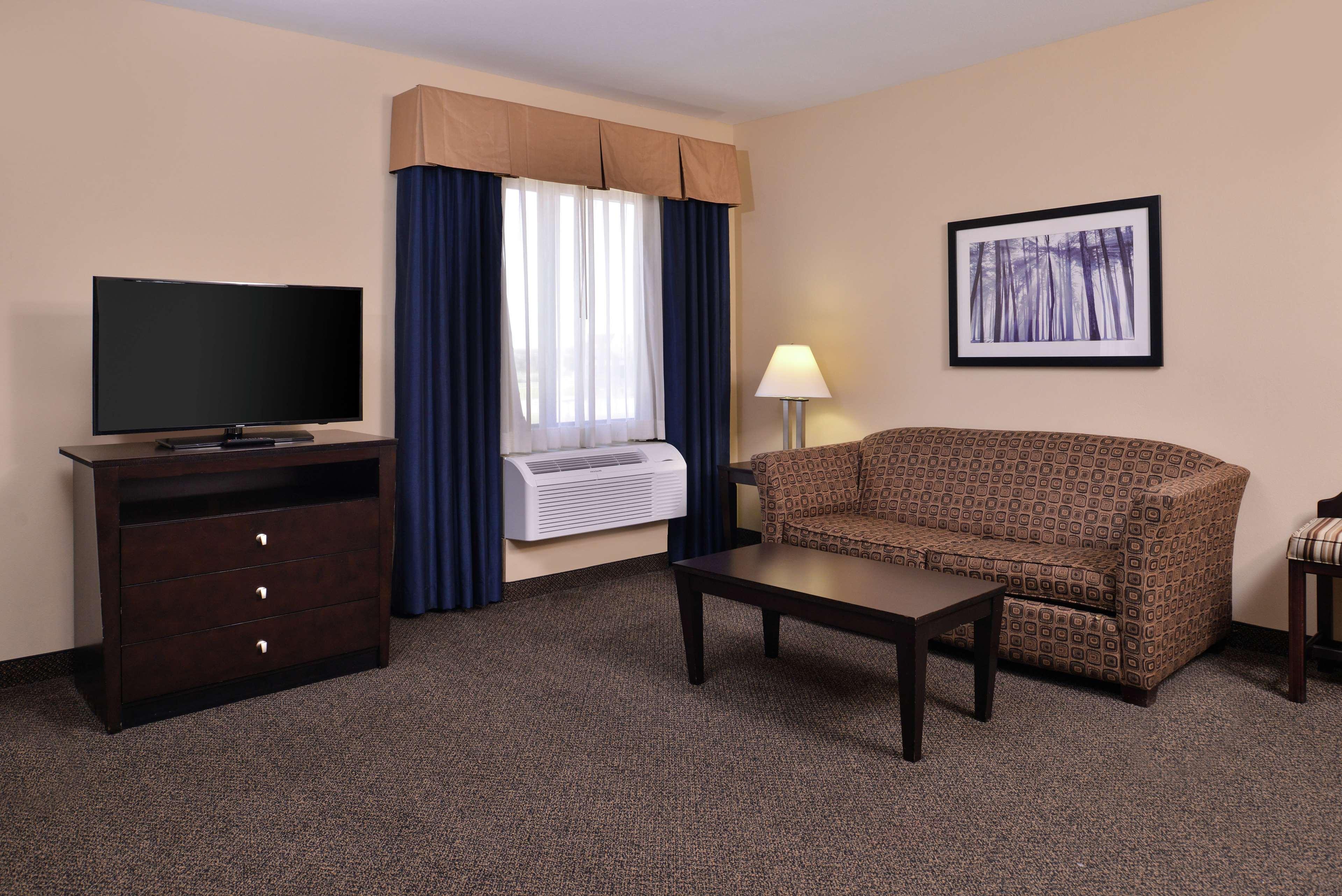 Hotel Hampton & 3*